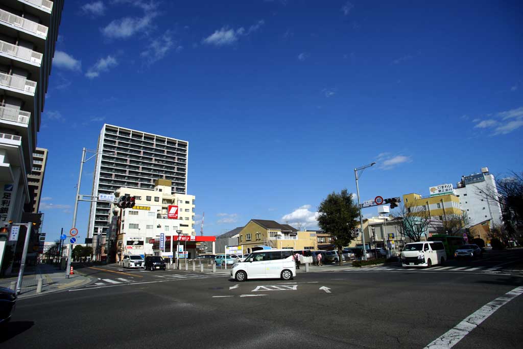 ���R�s�����EX�����ӁA�Q�O�Q�U