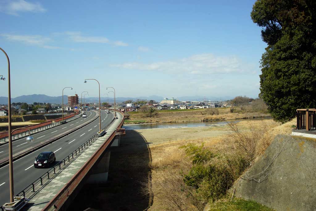 ���R�s�����EX�����ӁA�Q�O�Q�U